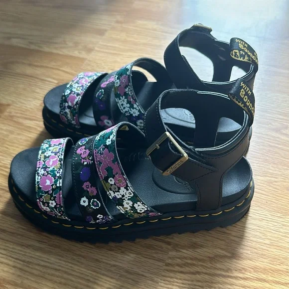 Dr. Martens Blaire floral print sandals - Picture 4 of 7